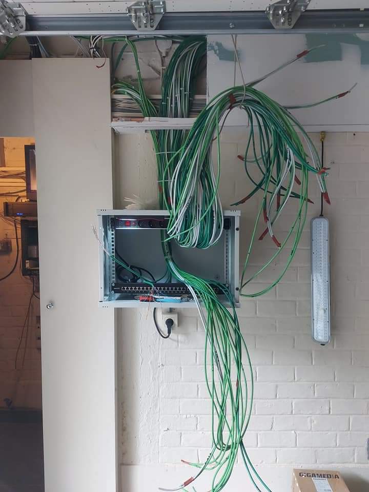 Câblage Rack Informatique & Patch Panel - Bruxelles